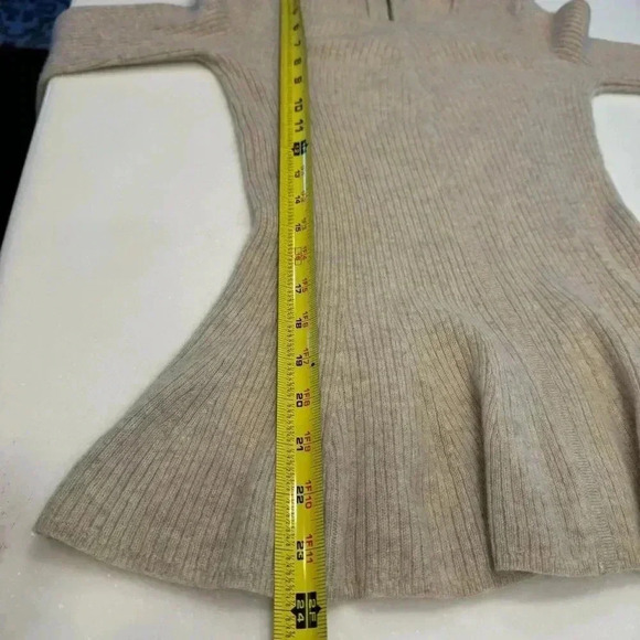 Cashmere saks fifth Ave women’s cashmere sweater cream scoop neck size XS - Picture 4 of 11